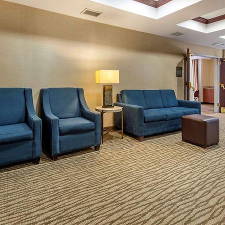 Comfort Suites Newark - Harrison Kültér fotó