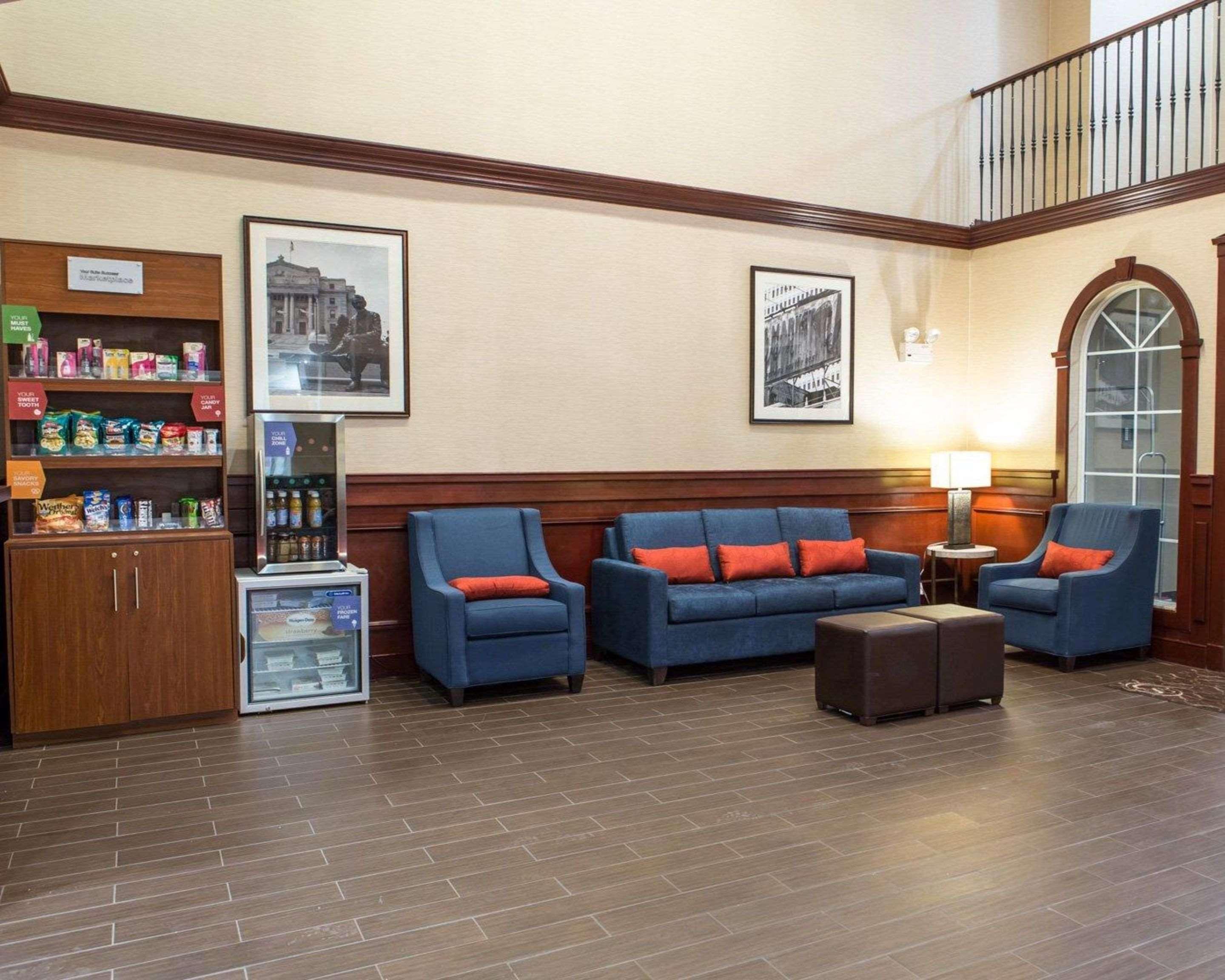 Comfort Suites Newark - Harrison Kültér fotó