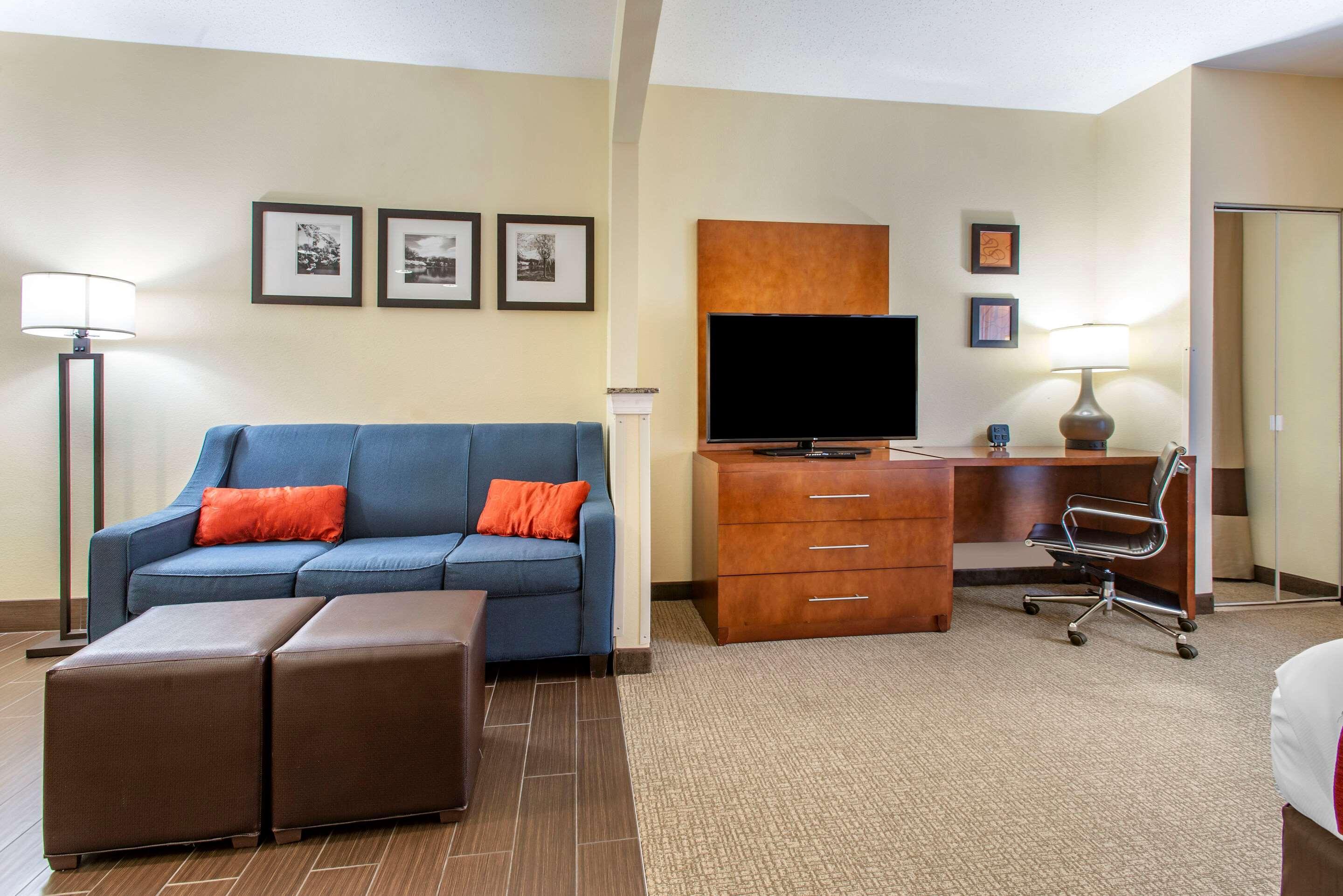 Comfort Suites Newark - Harrison Kültér fotó