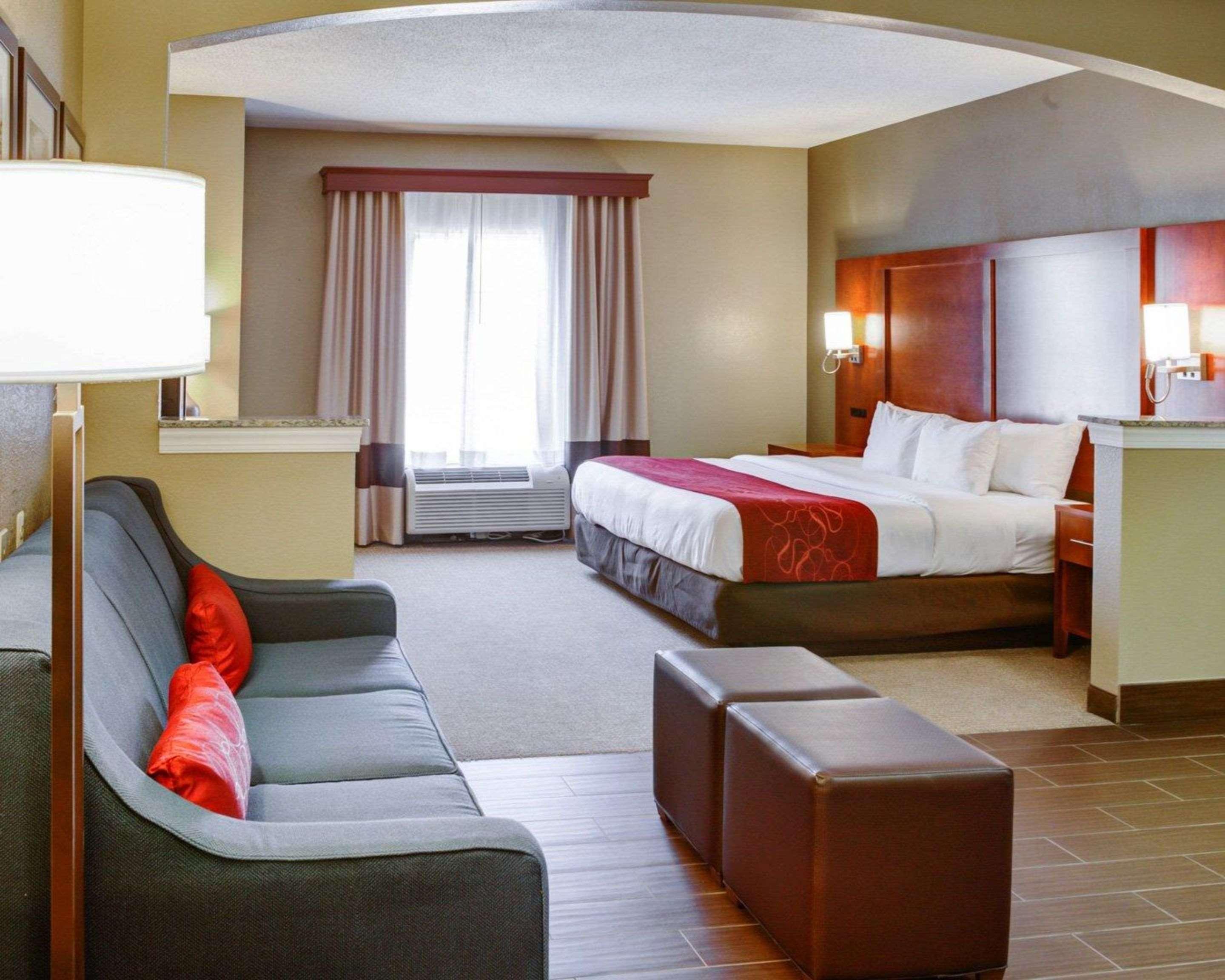 Comfort Suites Newark - Harrison Kültér fotó