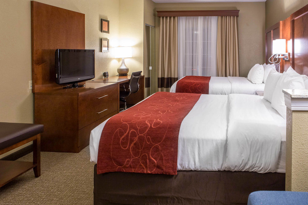 Comfort Suites Newark - Harrison Kültér fotó