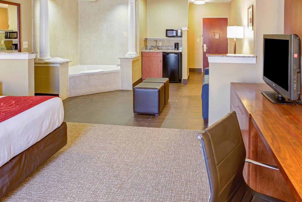 Comfort Suites Newark - Harrison Kültér fotó