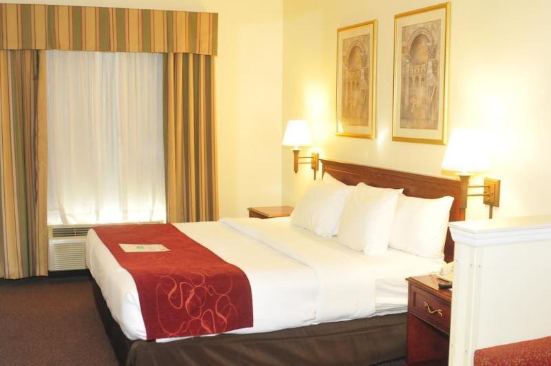 Comfort Suites Newark - Harrison Kültér fotó